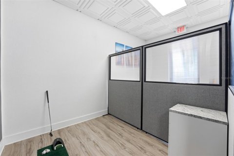Commercial property in Tampa, Florida 100.33 sq.m. № 2134699 - photo 20