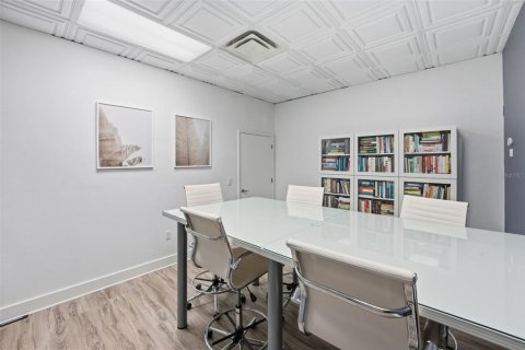 Commercial property in Tampa, Florida 100.33 sq.m. № 2134699 - photo 13