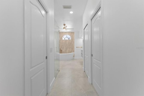 Villa ou maison à vendre à Port Charlotte, Floride: 3 chambres, 206.34 m2 № 2148463 - photo 28