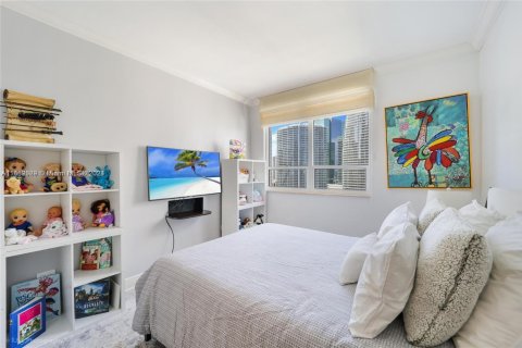 Снять в аренду кондоминиум в Майами, Флорида 3 спальни, 139.35м2, № 1958620 - фото 6