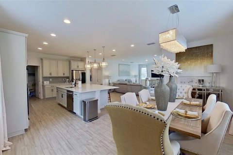 Casa en venta en Howey-in-the-Hills, Florida, 4 dormitorios, 282.24 m2 № 1895137 - foto 9