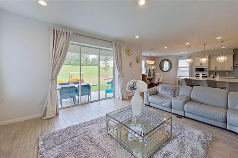 Casa en venta en Howey-in-the-Hills, Florida, 4 dormitorios, 282.24 m2 № 1895137 - foto 7