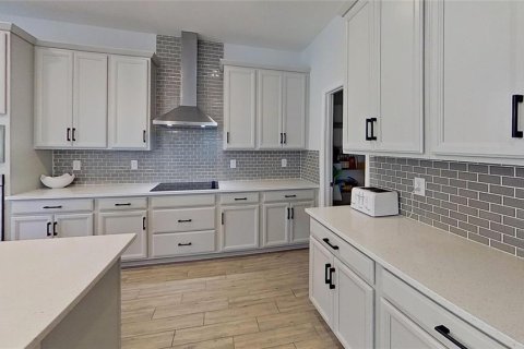 Casa en venta en Howey-in-the-Hills, Florida, 4 dormitorios, 282.24 m2 № 1895137 - foto 11