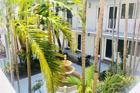 Apartamento en alquiler en North Miami, Florida, 1 dormitorio, 65.96 m2 № 1963859 - foto 2