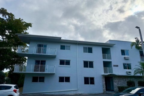 Apartamento en alquiler en North Miami, Florida, 1 dormitorio, 65.96 m2 № 1963859 - foto 16