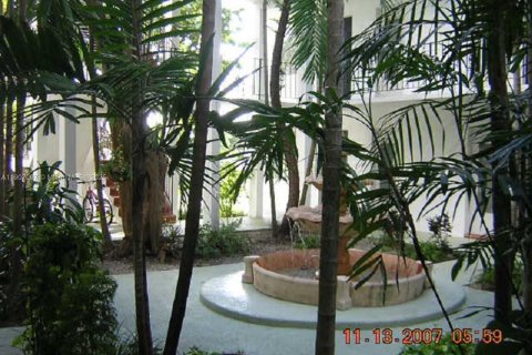 Apartamento en alquiler en North Miami, Florida, 1 dormitorio, 65.96 m2 № 1963859 - foto 4