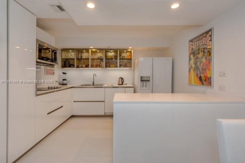 Condominio en venta en Miami, Florida, 2 dormitorios, 117.8 m2 № 1857383 - foto 6