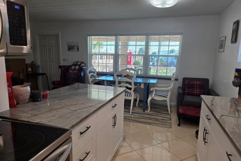 Copropriété à louer à Saint Petersburg, Floride: 1 chambre, 59.46 m2 № 2103461 - photo 6