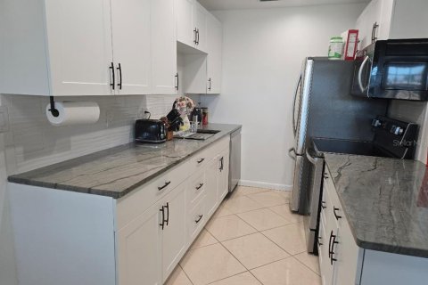 Copropriété à louer à Saint Petersburg, Floride: 1 chambre, 59.46 m2 № 2103461 - photo 5