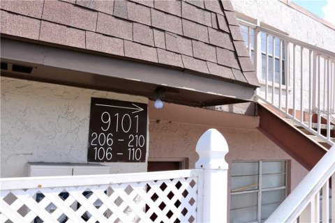 Condo in Tampa, Florida, 1 bedroom № 2231541 - photo 2