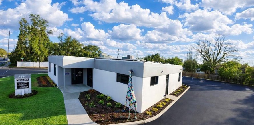 Commercial property in Orlando, Florida 381.83 sq.m. № 2222493