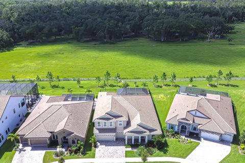 Casa en venta en Riverview, Florida, 5 dormitorios, 409.79 m2 № 1904829 - foto 2