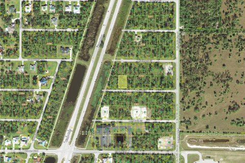 Terrain à vendre à Punta Gorda, Floride № 2159224 - photo 3
