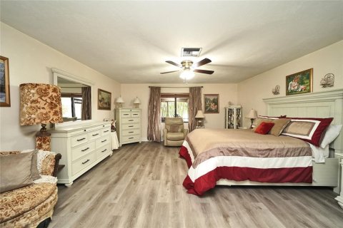 Villa ou maison à vendre à North Fort Myers, Floride: 3 chambres, 204.48 m2 № 2319190 - photo 30