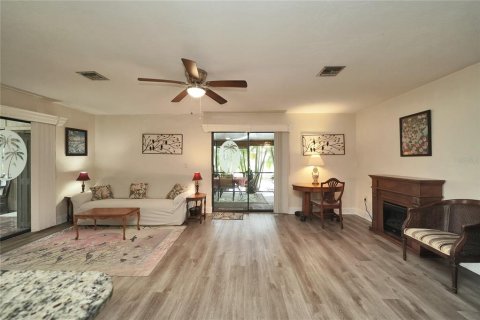 Villa ou maison à vendre à North Fort Myers, Floride: 3 chambres, 204.48 m2 № 2319190 - photo 18