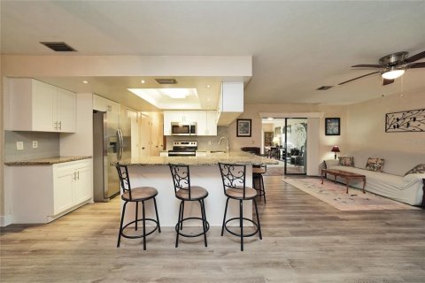 Villa ou maison à vendre à North Fort Myers, Floride: 3 chambres, 204.48 m2 № 2319190 - photo 21