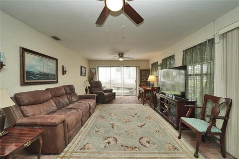 Villa ou maison à vendre à North Fort Myers, Floride: 3 chambres, 204.48 m2 № 2319190 - photo 26