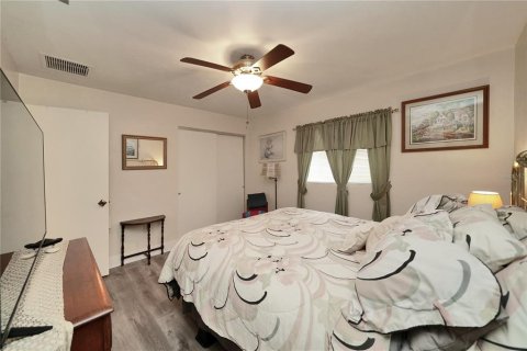 Villa ou maison à vendre à North Fort Myers, Floride: 3 chambres, 204.48 m2 № 2319190 - photo 24