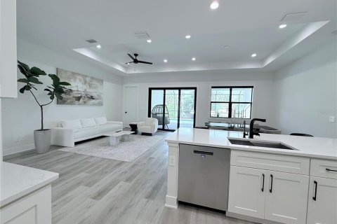House in Port Charlotte, Florida 3 bedrooms, 178.56 sq.m. № 1651810 - photo 12