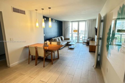 Condo in Hallandale Beach, Florida, 2 bedrooms  № 2081448 - photo 13