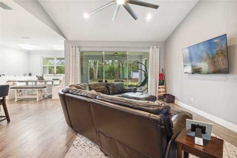 House in Winter Garden, Florida 4 bedrooms, 235.51 sq.m. № 1341805 - photo 6