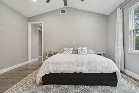 House in Winter Garden, Florida 4 bedrooms, 235.51 sq.m. № 1341805 - photo 25