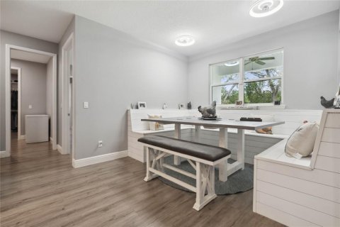 House in Winter Garden, Florida 4 bedrooms, 235.51 sq.m. № 1341805 - photo 17