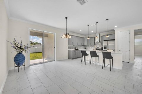House in Leesburg, Florida 5 bedrooms, 228.63 sq.m. № 1822496 - photo 13