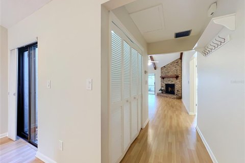 Condo in Winter Park, Florida, 2 bedrooms  № 2381283 - photo 14