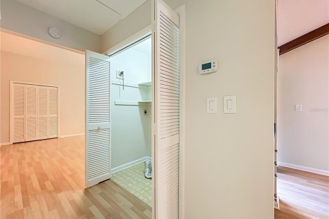 Condo in Winter Park, Florida, 2 bedrooms  № 2381283 - photo 15