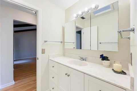 Condo in Winter Park, Florida, 2 bedrooms  № 2381283 - photo 27