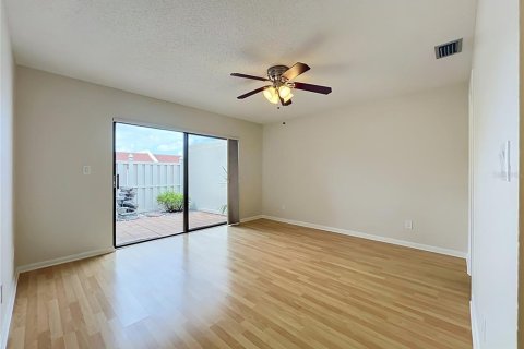 Condo in Winter Park, Florida, 2 bedrooms  № 2381283 - photo 28