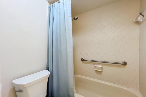 Condo in Winter Park, Florida, 2 bedrooms  № 2381283 - photo 26