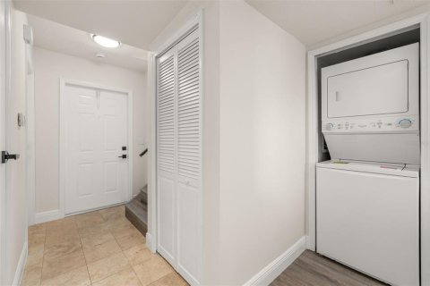 Touwnhouse à louer à Davenport, Floride: 3 chambres, 165.74 m2 № 2108540 - photo 6