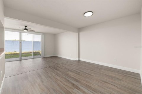 Touwnhouse à louer à Davenport, Floride: 3 chambres, 165.74 m2 № 2108540 - photo 11
