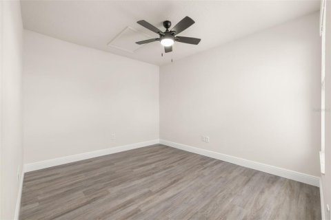 Touwnhouse à louer à Davenport, Floride: 3 chambres, 165.74 m2 № 2108540 - photo 17