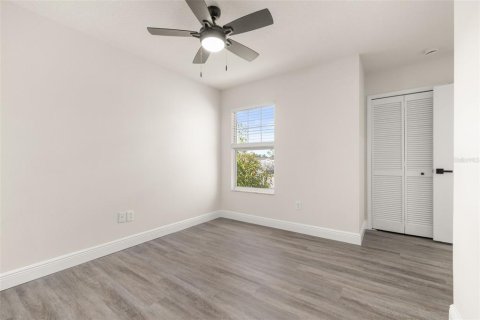 Touwnhouse à louer à Davenport, Floride: 3 chambres, 165.74 m2 № 2108540 - photo 18