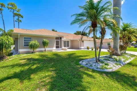 Casa en venta en Port Charlotte, Florida, 3 dormitorios, 191.94 m2 № 1918621 - foto 6