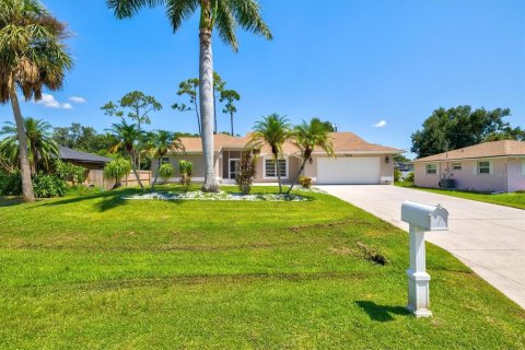 Casa en venta en Port Charlotte, Florida, 3 dormitorios, 191.94 m2 № 1918621 - foto 2