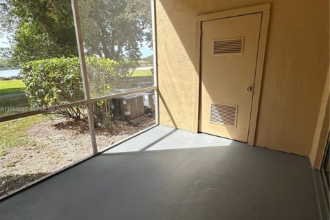 Condominio en venta en Miami, Florida, 1 dormitorio, 64.38 m2 № 2030775 - foto 28