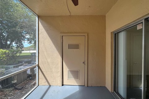 Condominio en venta en Miami, Florida, 1 dormitorio, 64.38 m2 № 2030775 - foto 25