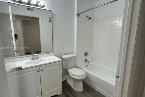 Condominio en venta en Miami, Florida, 1 dormitorio, 64.38 m2 № 2030775 - foto 18