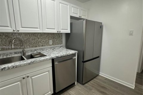 Condominio en venta en Miami, Florida, 1 dormitorio, 64.38 m2 № 2030775 - foto 15