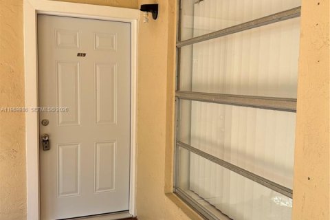 Condominio en venta en Miami, Florida, 1 dormitorio, 64.38 m2 № 2030775 - foto 5