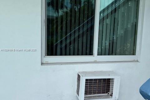 Condominio en venta en Miami Gardens, Florida, 1 dormitorio, 53.79 m2 № 1816320 - foto 2