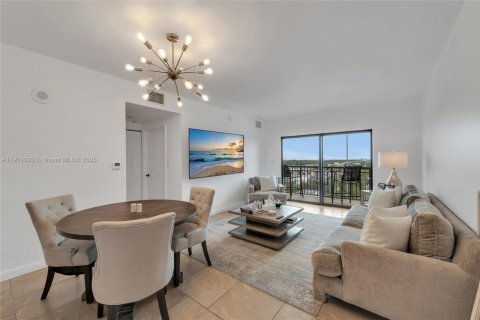 Купить кондоминиум в Майами, Флорида 1 спальня, 68.93м2, № 1967049 - фото 8