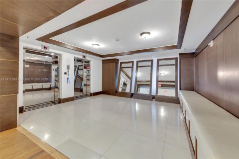 Купить кондоминиум в Майами, Флорида 1 спальня, 68.93м2, № 1967049 - фото 5