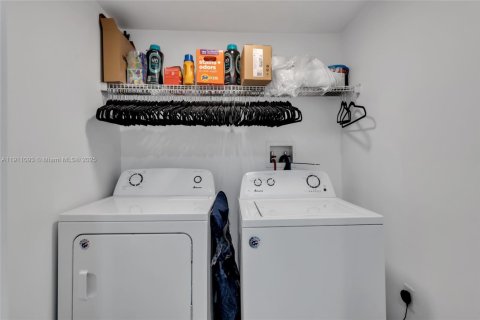 Купить кондоминиум в Майами, Флорида 1 спальня, 68.93м2, № 1967049 - фото 17