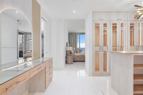 Copropriété à louer à Miami, Floride: 4 chambres, 328.5 m2 № 1855177 - photo 23