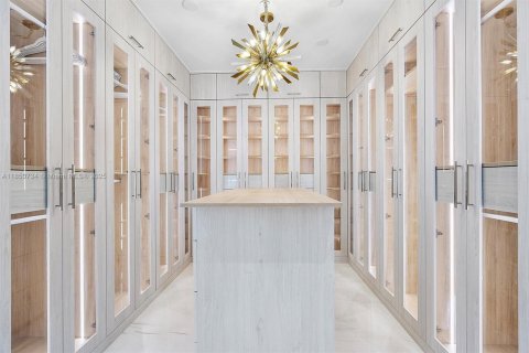 Copropriété à louer à Miami, Floride: 4 chambres, 328.5 m2 № 1855177 - photo 24